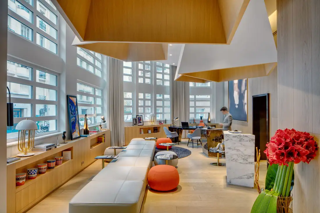 Musique pour hall d’hôtel : L’utilisation du son pour créer le luxe